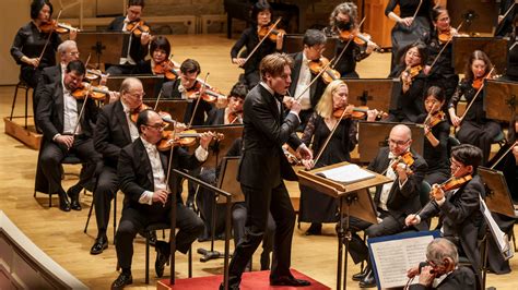 wah-ngt|The Era of Klaus Mäkelä, Conducting Phenom, Begins in Chicago.